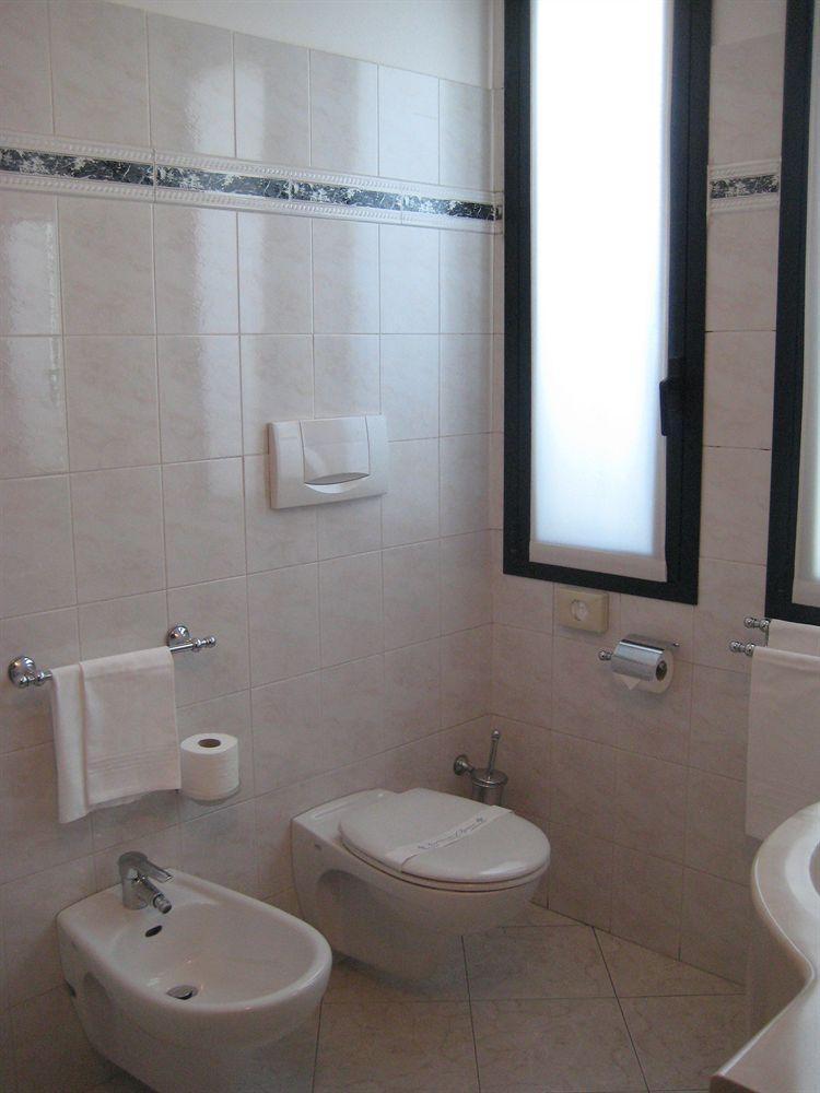 Arosio Hotel מראה חיצוני תמונה