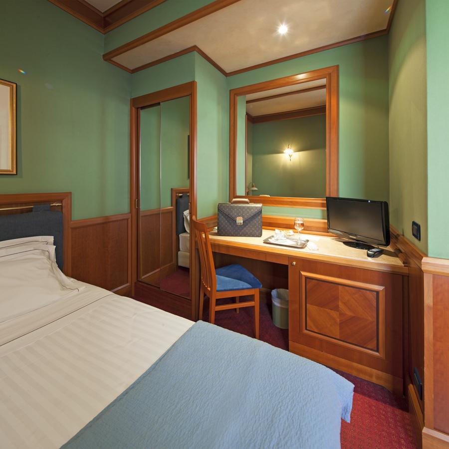 Arosio Hotel מראה חיצוני תמונה
