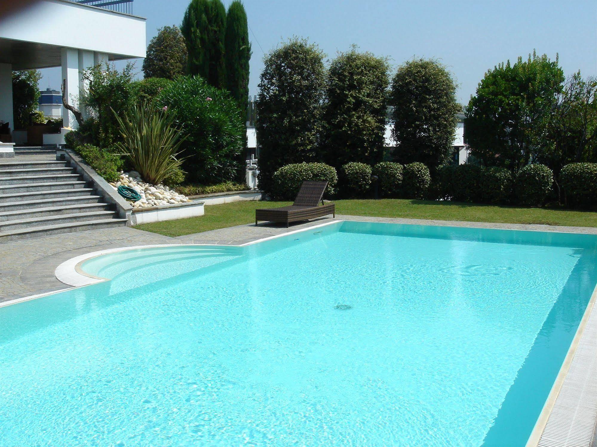 Arosio Hotel מראה חיצוני תמונה
