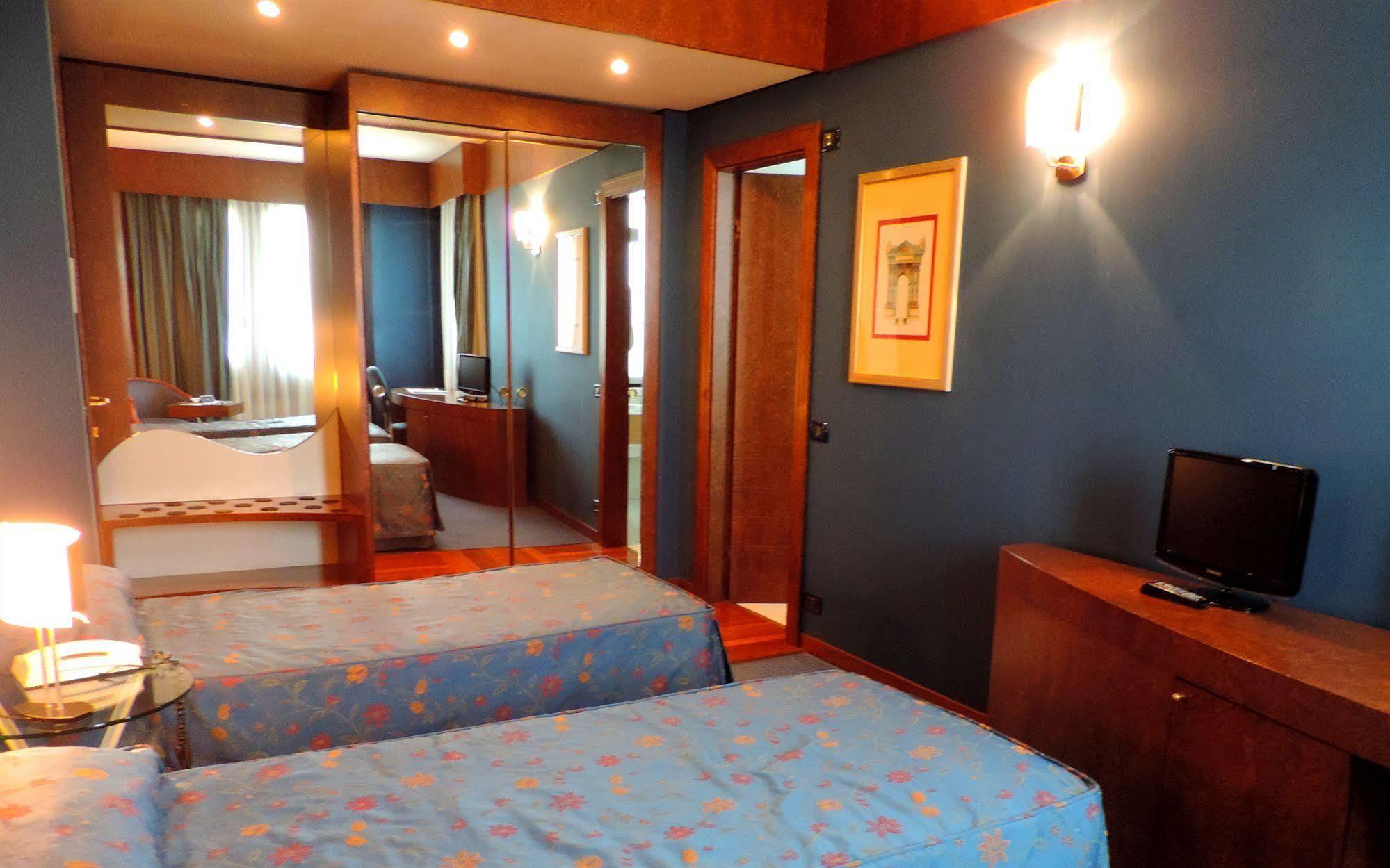 Arosio Hotel מראה חיצוני תמונה