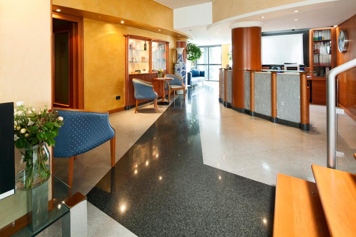 Arosio Hotel מראה חיצוני תמונה